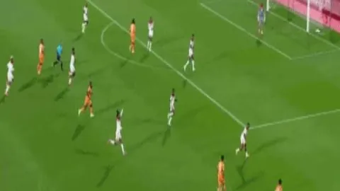 墨超劲旅“母狮狂啸”：莱昂主场能否再掀烽火？